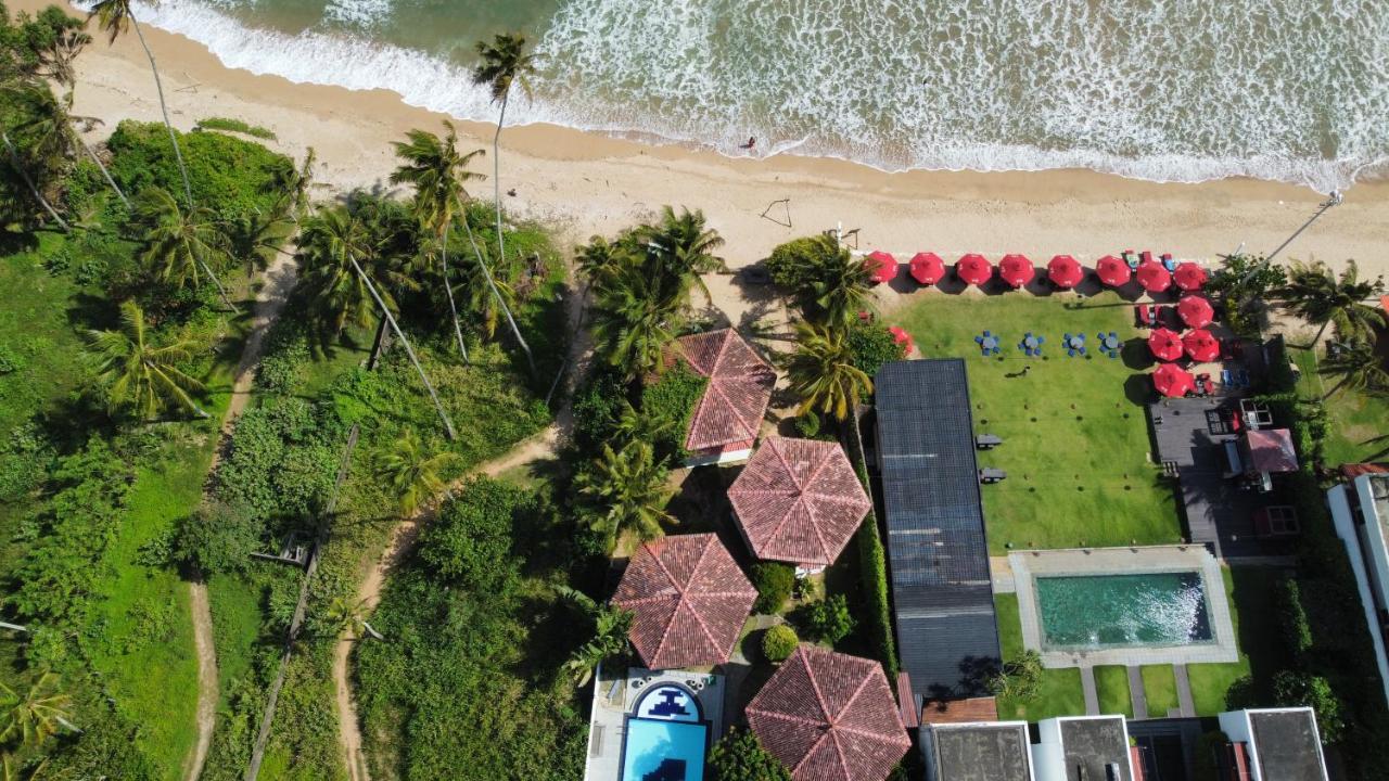 Alma Beach Hotel Weligama Exteriör bild